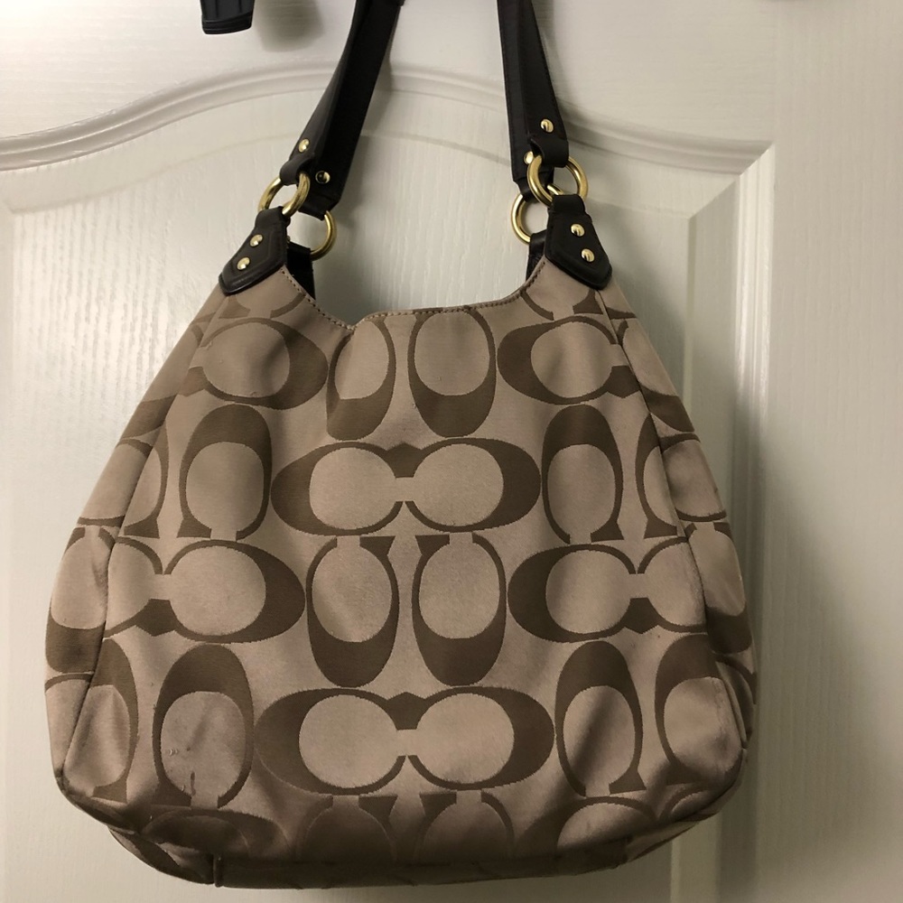Tan Hobo Style Coach Purse - Picture 4 of 8